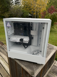Custom White Gaming PC (3060ti)