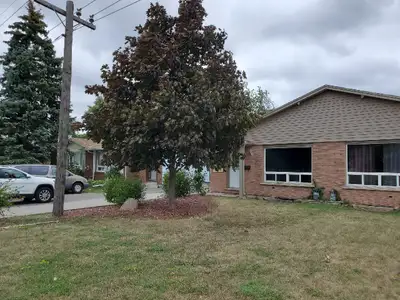 Student Housing with Parking Across from NC Welland Campus