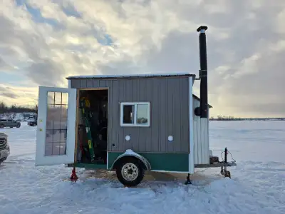 Ice fishing shack/hut in Rockland for rent, View more