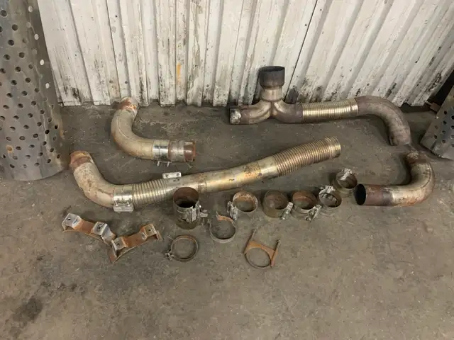 truck exhaust in Heavy Trucks in Peterborough - Image 3