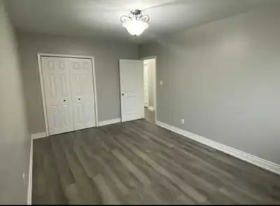 Available Immediately!!! Excellent Location!!! Bright Private Room in Semi-Detached Bungalow – Clark...