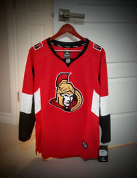 Ottawa  Senators hockey Jersey BRAND NEW Women's M    & L