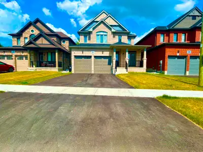 Angus Barrie House For Rent - 3000sqft 4 Bed/4 Bath