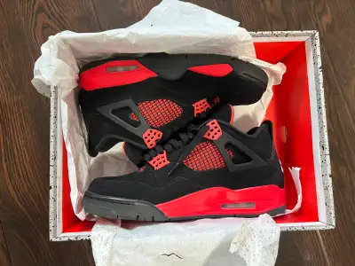 Jordan 4 Red Thunder Size 10 Men’s Worn Once Only Taking Cash With Box Price Negotiable, Open to Off...