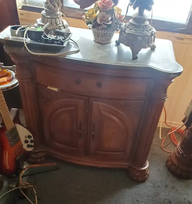 Ellegant Bedroom Set63008307309699123