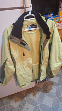 Manteau de pluie et pantalon bel ensemble 45$