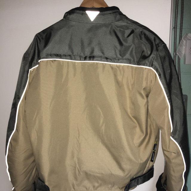 Mens motorcycle jacket in Other in City of Toronto - Image 4