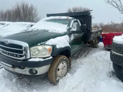 2008 Dodge Ram 5500 · Truck · Driven 324,000 kilometers 2008 Dodge 5500, Stirling Bullet. Runs & dri...