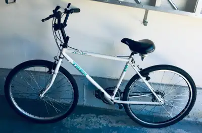 TREK ANTELOPE 830 Mountain Bike, View more