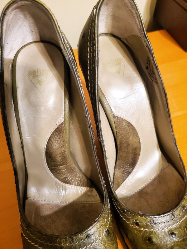John Fluevog Heels 7.5 in Women's - Shoes in Grande Prairie - Image 2
