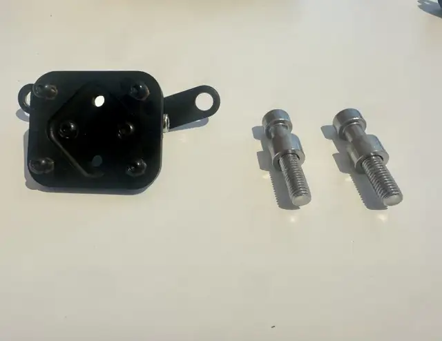 Garmin GPS Mount - Triumph T120 in Motorcycle Parts & Accessories in Edmonton - Image 4