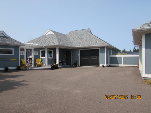 Water/Beach Front property (Private Sale) Prince Edward Island in Houses for Sale in Summerside - Image 4