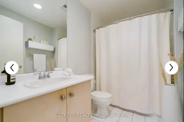 2 Bed 2 Bath Loft on King Street in Long Term Rentals in City of Toronto - Image 7