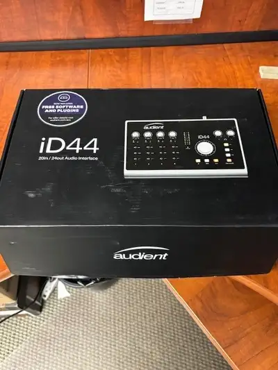 Audient ID44 MK1  - 4 Channel Audio Interface, View more