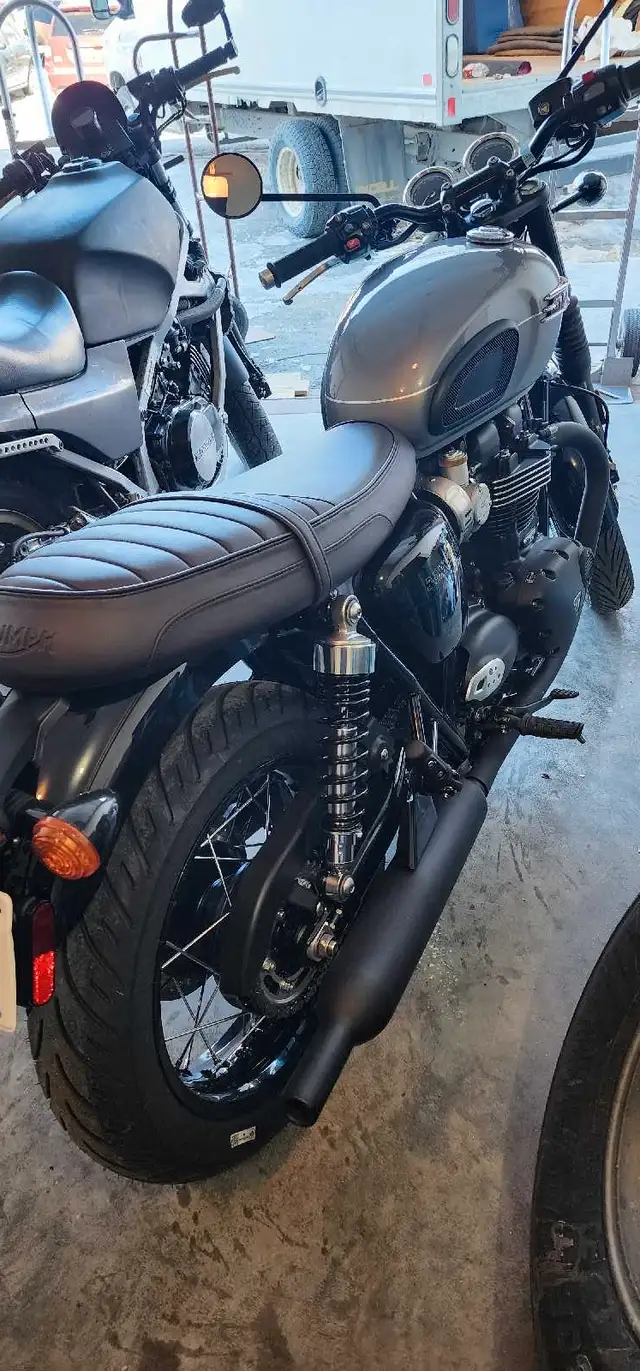 2024 Triumph Bonneville T120 Black in Street, Cruisers & Choppers in Edmonton - Image 6