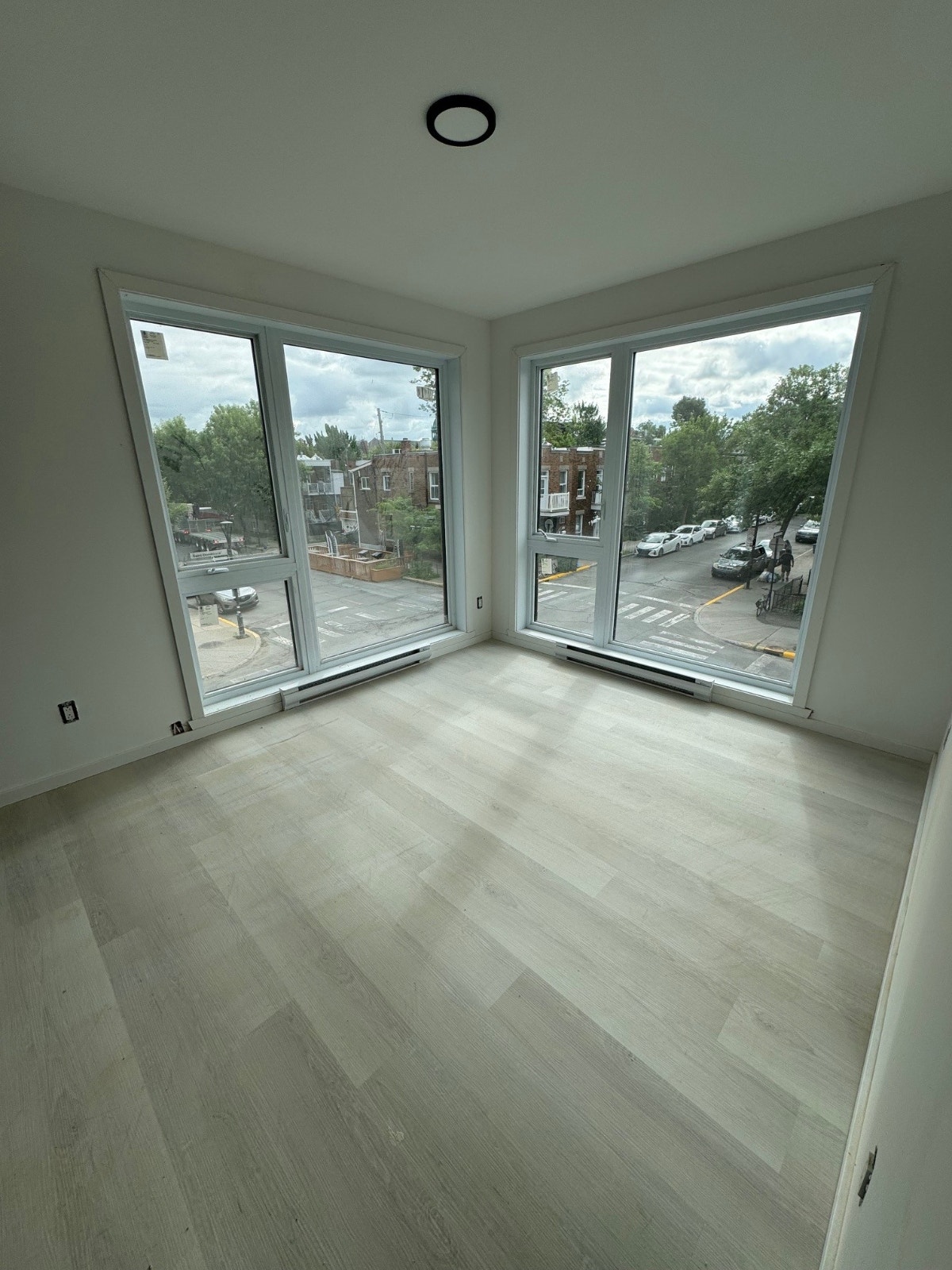 Appartement 4 ½ à louer - 8300 Rue Saint-Dominique — photo 1