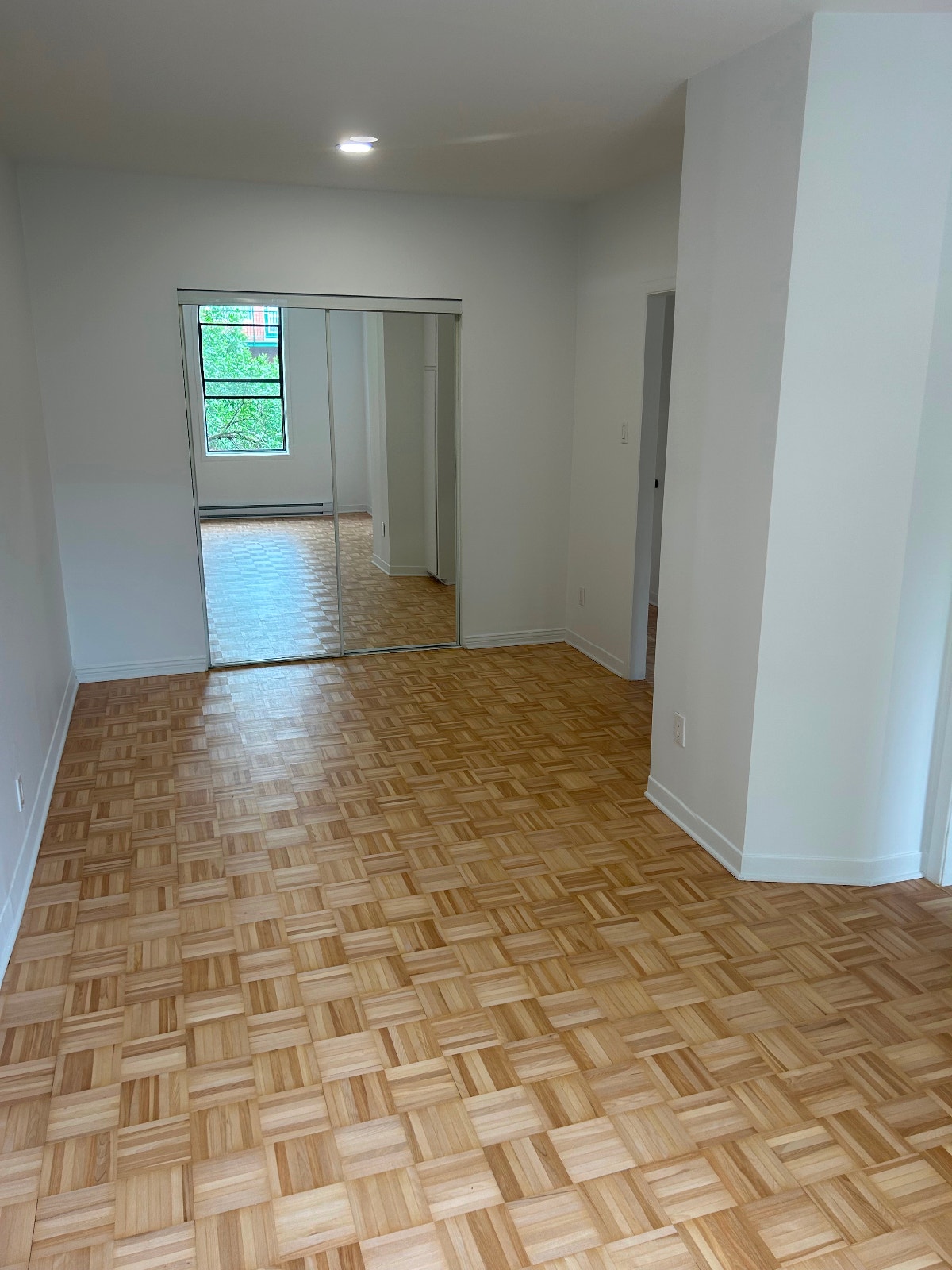 3-1/2 Apartment (Ville Emard) — photo 1