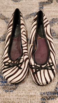 Size 7 Liz Claiborne Zebra Flats