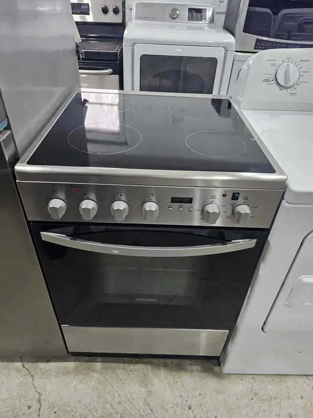 Frigidaire 24 w freestanding stove range oven can delievr  in Stoves, Ovens & Ranges in Mississauga / Peel Region - Image 2