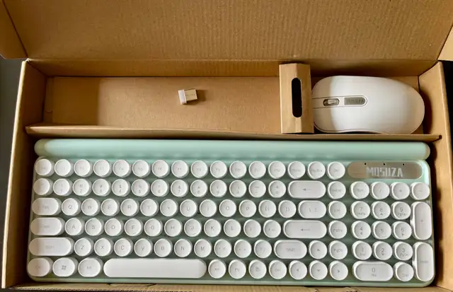 Mosuza wireless keyboard and mouse combo in Mice, Keyboards & Webcams in Cambridge - Image 3