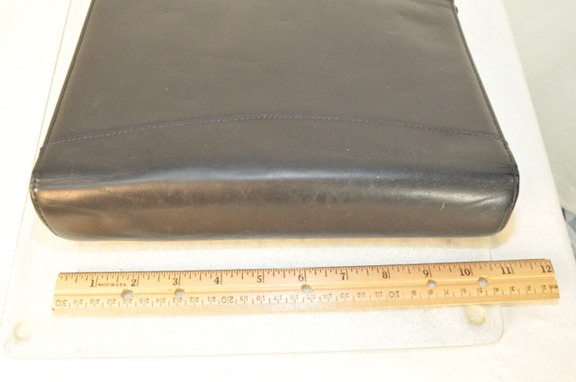 MPB 7-Ring Leather Binder, Folder File Divider with zipper. exce in Other Business & Industrial in St. John's - Image 2
