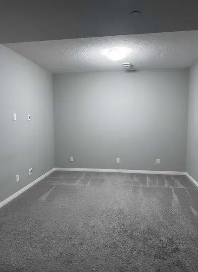 Basement for rent (Livingston) preferably for small family Separate Entrance, laundry room, kitchen...