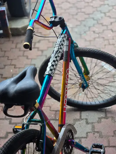 Velo pour enfant 26p de haut tres jolie il y a just dusure, View more