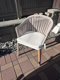 4 High Quality outdoor/indoor patio chairs