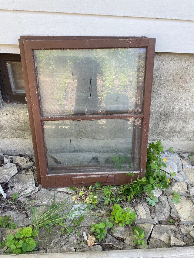 Old Single Pane Wood Windows in Windows, Doors & Trim in Kingston
