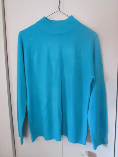 ladies teal sweater (M) new, View more