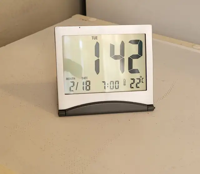 Large Screen LCD desk Clock 4 in1 in Home Décor & Accents in Ottawa - Image 2