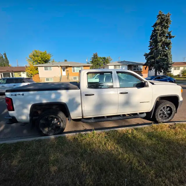 2015 GMC Sierra SLE Crew Cab 5.3L 4X463860078655489123