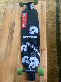 Cyres Skateboard
