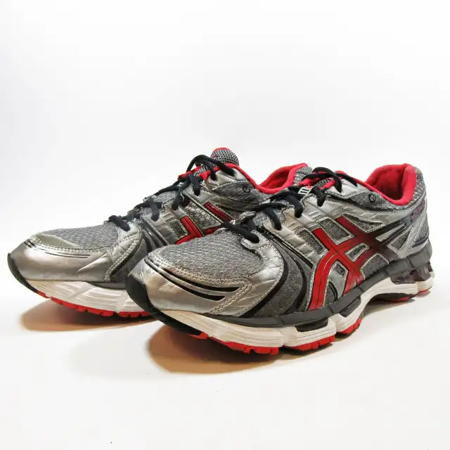 Asics Gel kayano 18 Silver Red Running Shoes ( Mens 10.5 US ) in Men's Shoes in Mississauga / Peel Region - Image 3