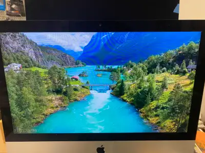 21.5" iMac 2017 Model great deal - Please read !, View more