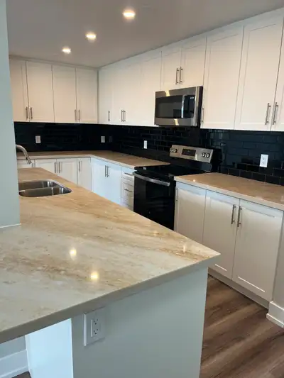 Empty Nesters Luxury Living In Waterloo!