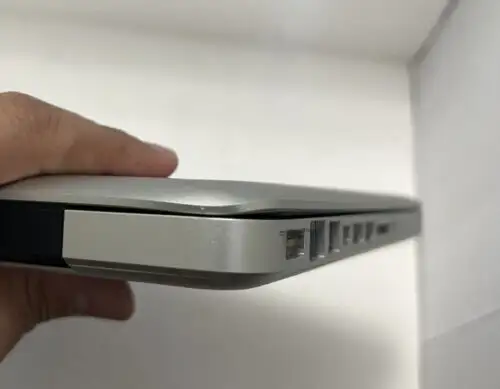 O EN-FR Macbook Pro 2012 bought 2014 upgradable to 16Gb & SSD in Other in City of Montréal - Image 9