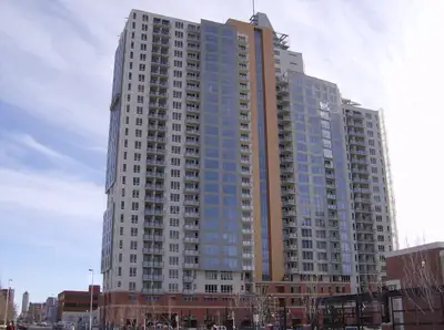 One bedroom condo Furnished at Calgary Downtown Vantage Pointe