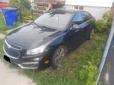 Compact Dailey Driver Great on gas (comes with full tank) Low KMS! Power windows Sunroof Bose stereo...
