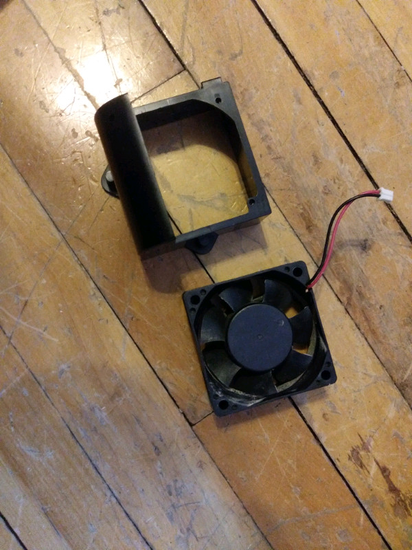 BRUSHLESS 12V 0.1A  DC FAN RDM6025S 2 WIRE  dans Autre  à Ville de Montréal - Image 3