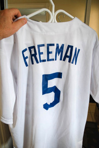 Mens Freddie Freeman LA Dodgers Jersey - Like New