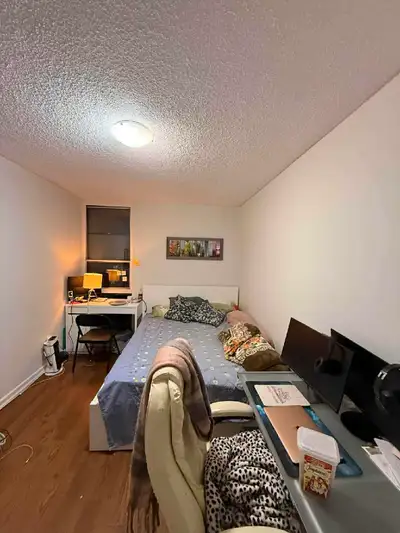 Room available in a 2 bed 1 bath apartment from the month of May 1! We are looking for a clean and r...