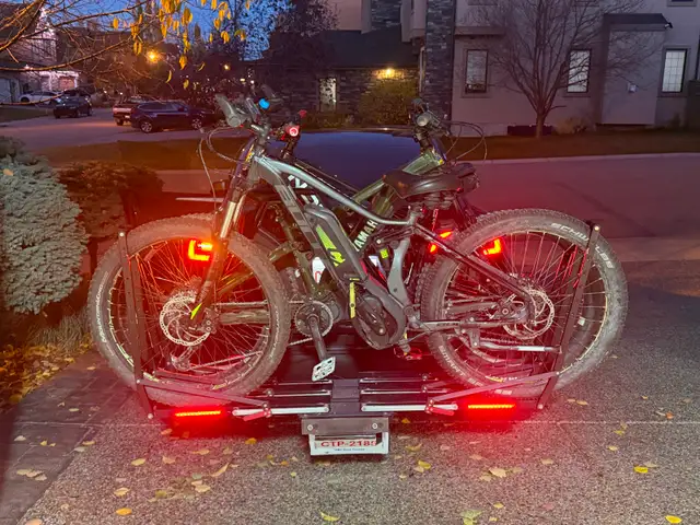 3 E-Bike Super-Duty 1Up Rack with Lights