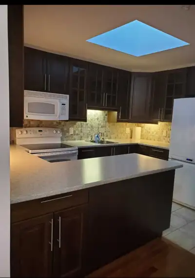 This stunning and well-maintained 2-bedroom apartment in the heart of Westboro offers a bright and i...
