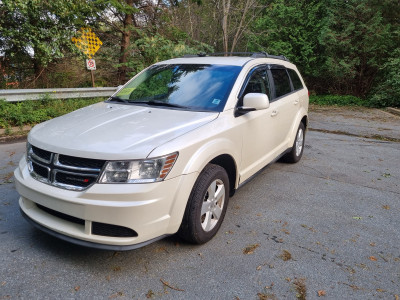 Great family SUV! Ready to hit the road. 