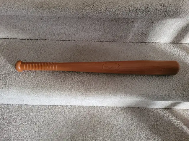 HOCKEY STICK, PUCK, BASEBALL BATS AND BALLS. in Baseball & Softball in Ottawa - Image 5
