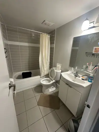 Private Room Available – Ideal for 2 Girls or Couples 300 Regina Street North, Waterloo, ON N2J 3B8...