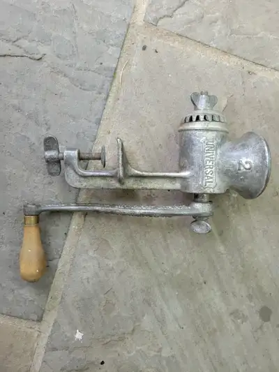 Vintage Universal 2 Meat Grinder LF&C Britain Conn. U.S.A. Food Chopper Retro Kitchen Decor. Used in...