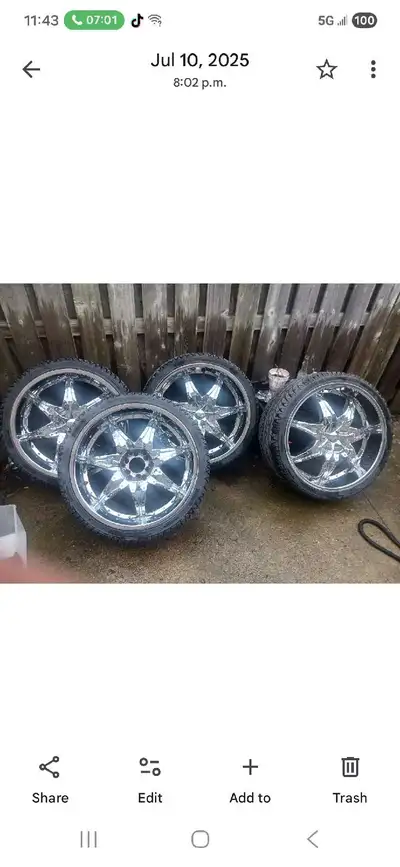 22 inch chrom rims 6 bolt universal came off 2006 pathfinder 6x114.3 mm .center bore 66.1 mm. Will f...