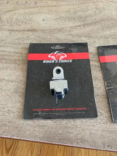 2 New brake tee’s never used - 1 package opened Factory Harley rear brake fittings Purchased from su...